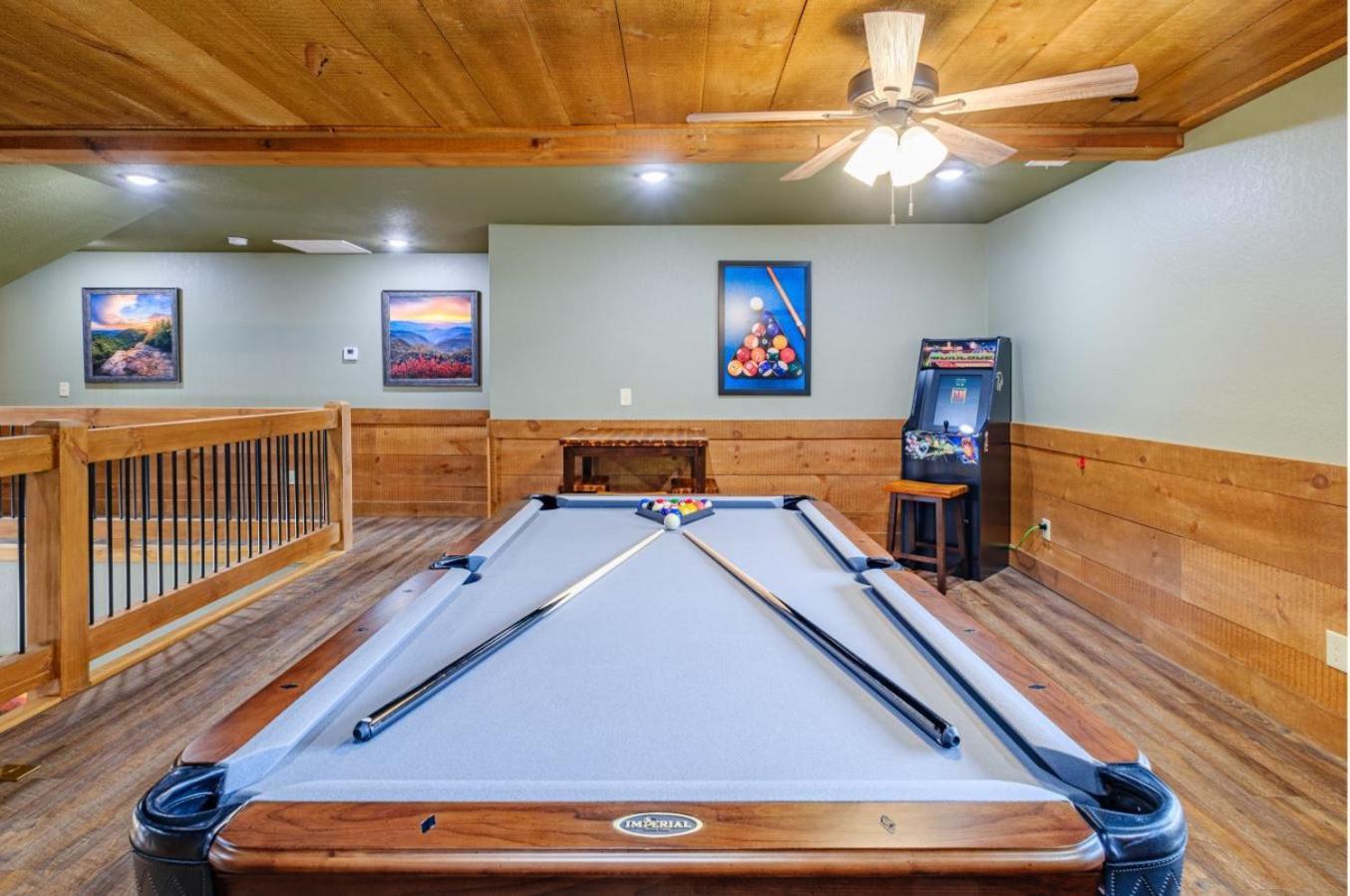 Heaps Of Fun By Eden Crest Villa Gatlinburg Exterior photo