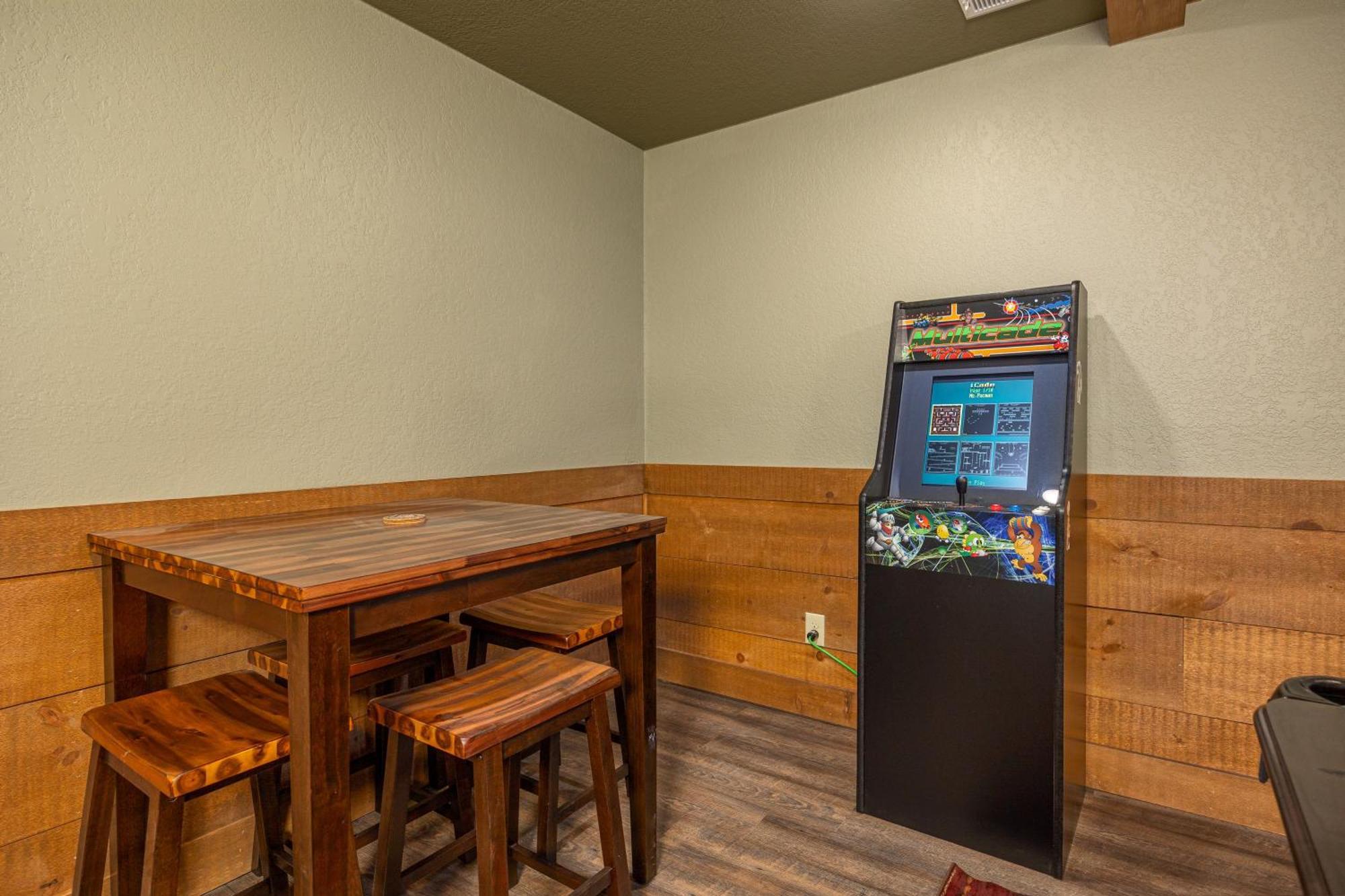 Heaps Of Fun By Eden Crest Villa Gatlinburg Exterior photo